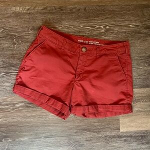 Gap Women's Shorts size 4. Burgundy